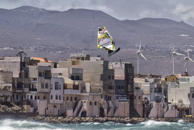 No holding back from Fernandez -  PWA Pozo World Cup 2012 ©  John Carter / PWA http://www.pwaworldtour.com